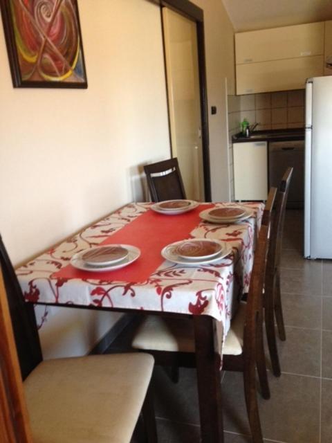 Apartment Ceh *