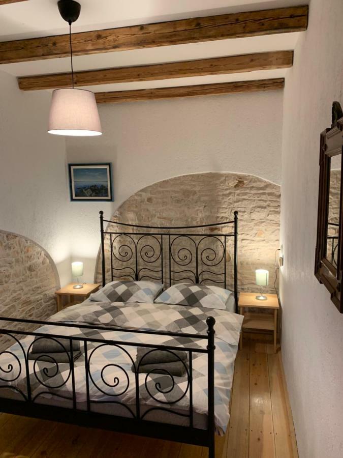 Apartment Ceh